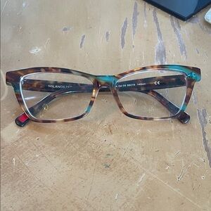 Milano 6769 Tortoise Shell aqua Cat Eye Glasses- like new